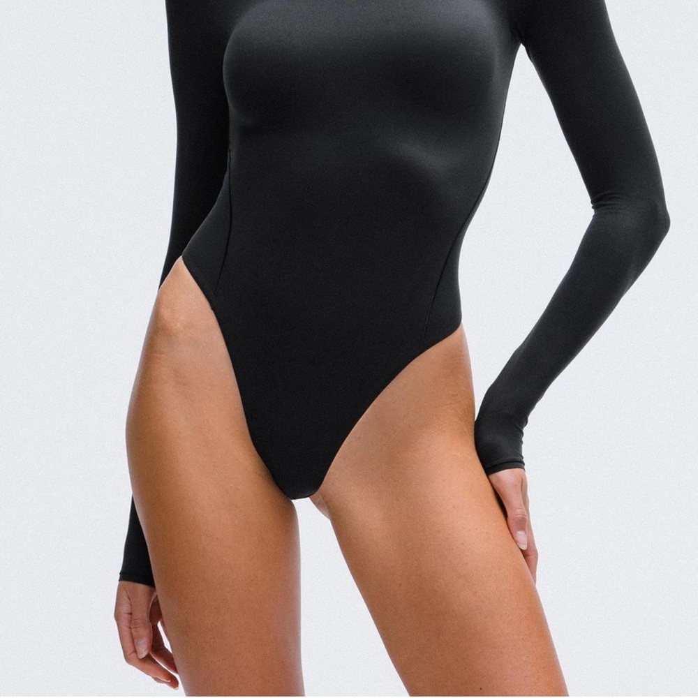 Lululemon turtleneck bodysuit